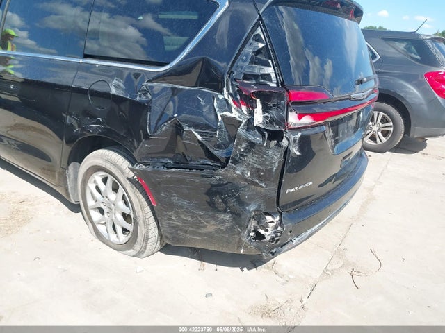 Chrysler Pacifica Touring L 2023 2C4RC1BG0PR586391 Image 17