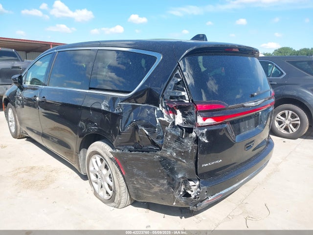Chrysler Pacifica Touring L 2023 2C4RC1BG0PR586391 Image 3