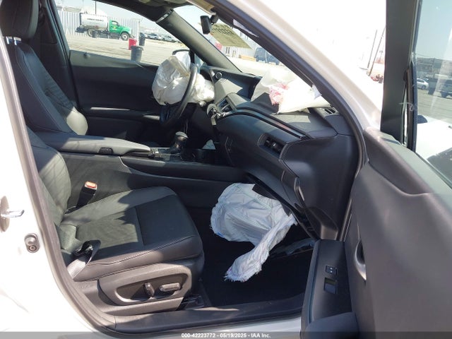 JTHP3JBH9L2022648 Lexus UX 200