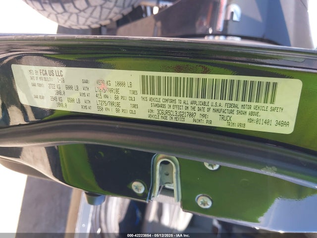 3C6UR5CL3JG217007 RAM 2500