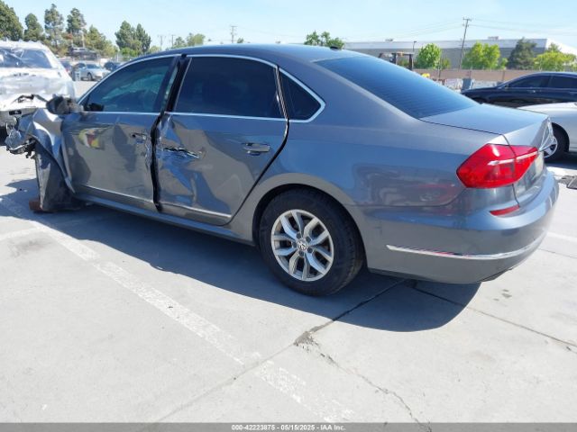1VWAT7A32GC032869 Volkswagen 2016
