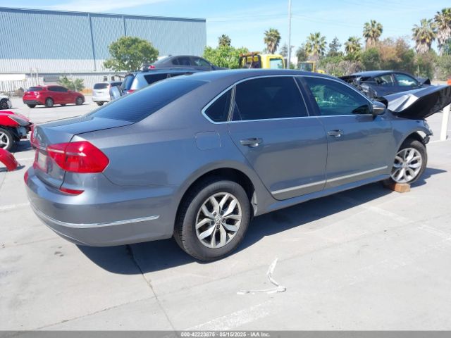 1VWAT7A32GC032869 Volkswagen 2016
