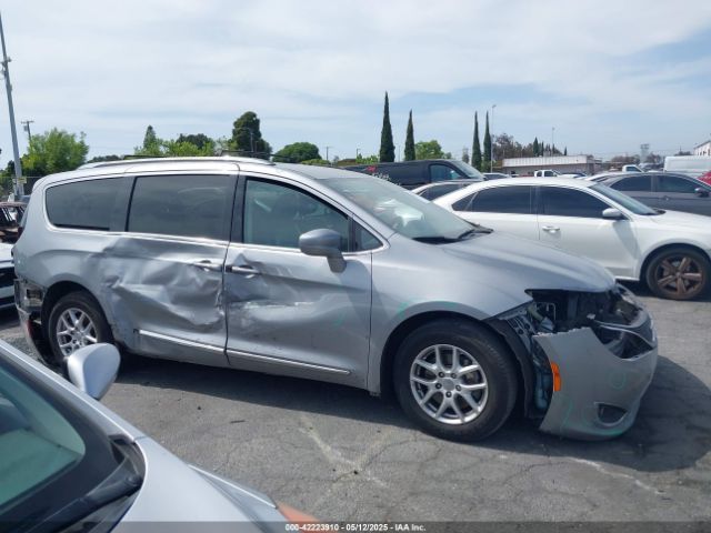 2C4RC1BG9LR272118 Chrysler Pacifica Touring L