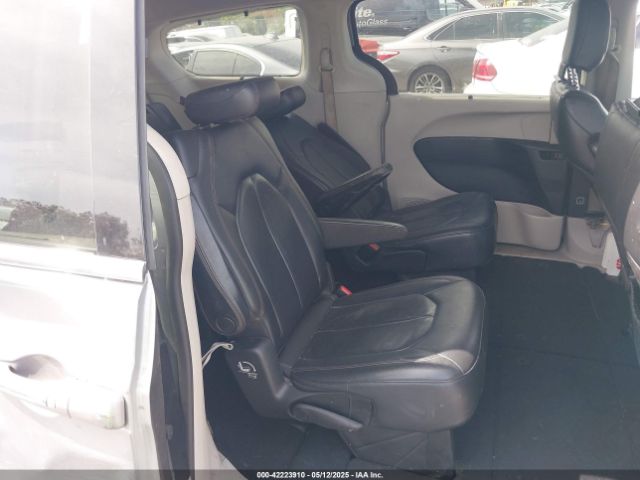 2C4RC1BG9LR272118 Chrysler Pacifica Touring L