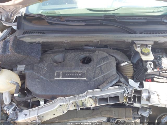 5LMCJ1C92HUL68736 Lincoln Mkc Premiere