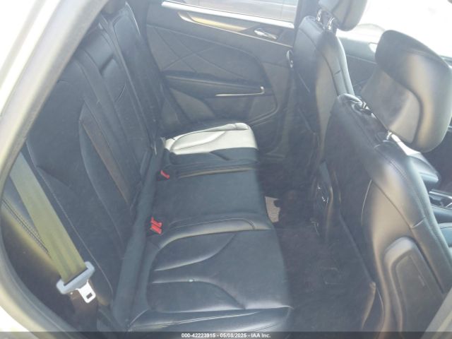 5LMCJ1C92HUL68736 Lincoln Mkc Premiere