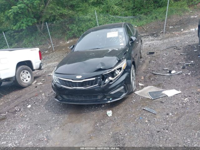 5XXGT4L30KG359028 KIA Optima Lx