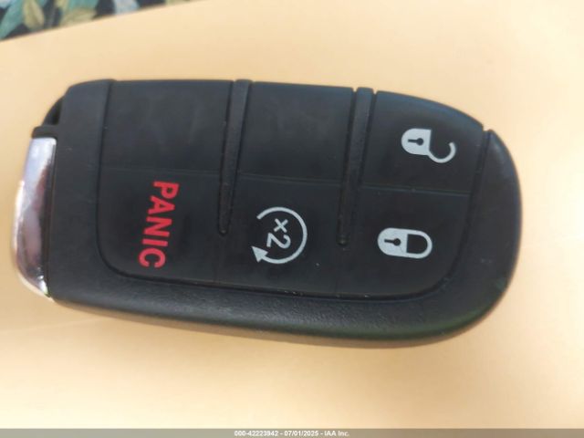 2022 JEEP RENEGADE ZACNJDB12NPN64912 Photo 10