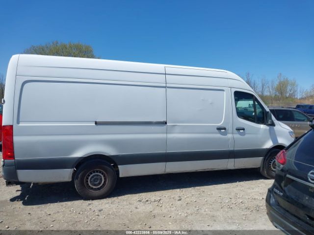 WD4PF1CD1KT000369 Mercedes-Benz Sprinter 2500 High Roof V6