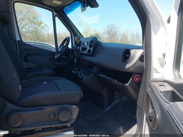 2019 MERCEDES-BENZ SPRINTER 2500 WD4PF1CD1KT000369 Photo 4