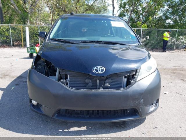 5TDZZ3DC0HS860346 Toyota Sienna L 7 Passenger