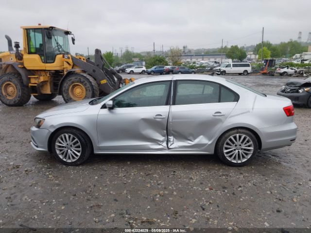 3VWD17AJ2FM262359 Volkswagen Jetta 1.8t Se