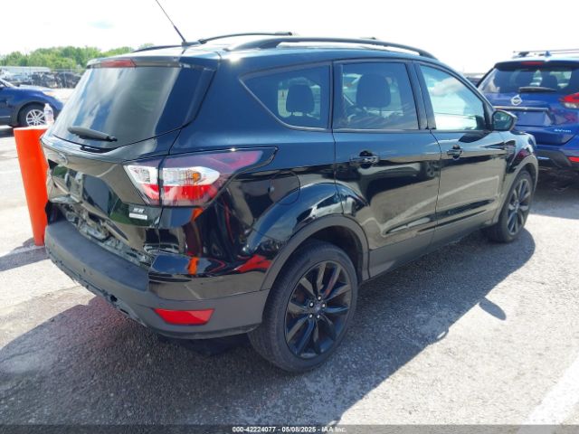 1FMCU0GD0HUC66077 Ford ESCAPE SE