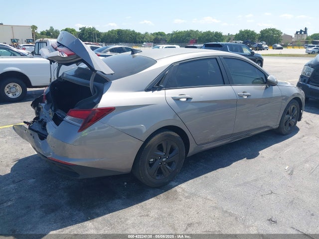 KMHLM4AG2MU161433 Hyundai ELANTRA SEL