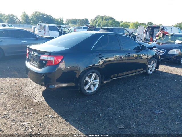 4T1BF1FK8EU432689 Toyota CAMRY SE