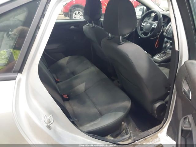1FADP3F25EL435292 Ford FOCUS SE