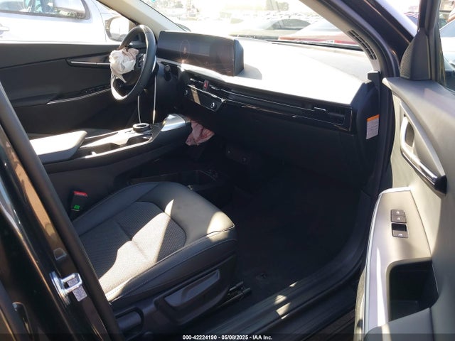 KNDC34LA9R5220608 KIA 2024