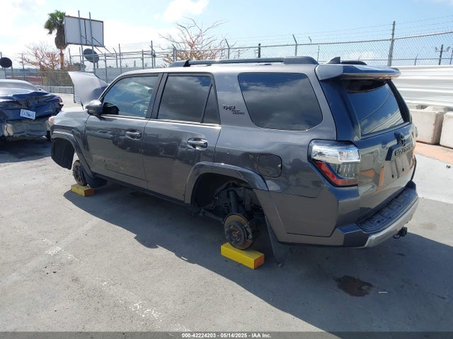 Toyota 4runner Trd Off Road 2019 JTEBU5JR8K5690413 Image 3