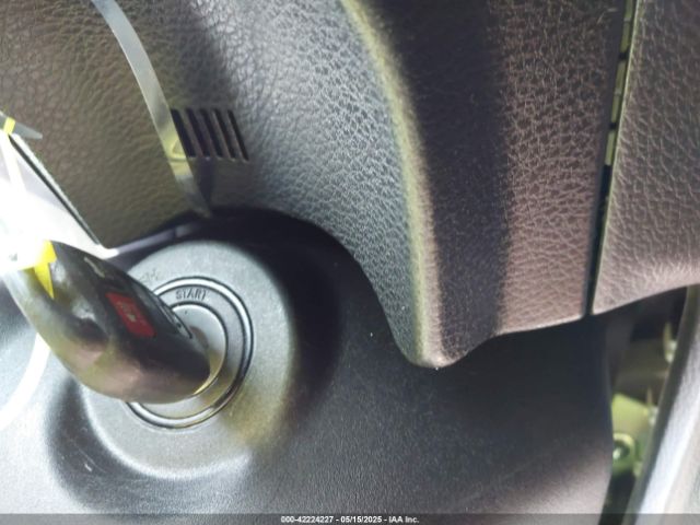 5YFBURHEXKP863852 Toyota COROLLA LE