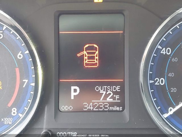 5YFBURHEXKP863852 Toyota COROLLA LE
