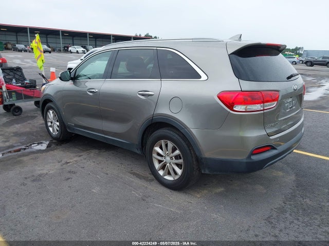 5XYPGDA51GG012335 KIA Sorento 3.3l Lx