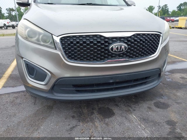 5XYPGDA51GG012335 KIA Sorento 3.3l Lx
