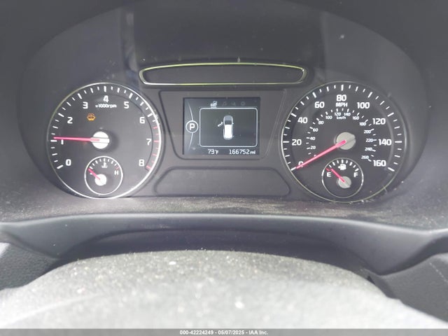 5XYPGDA51GG012335 KIA Sorento 3.3l Lx