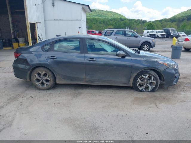 3KPF24AD0KE011989 KIA Forte Lxs