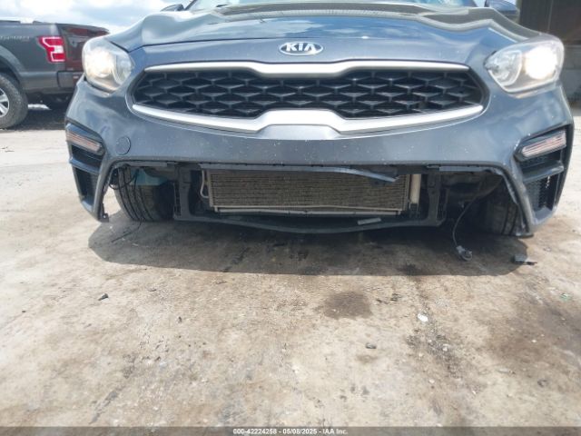 3KPF24AD0KE011989 KIA Forte Lxs