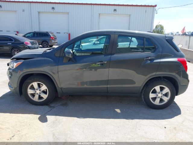3GNCJKSB0LL206339 Chevrolet Trax Fwd Ls