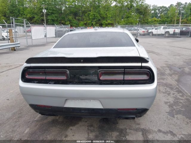 2C3CDZFJXMH590476 Dodge Challenger R/t Scat Pack
