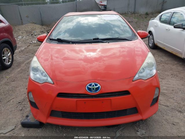 JTDKDTB35E1084842 Toyota Prius C Three
