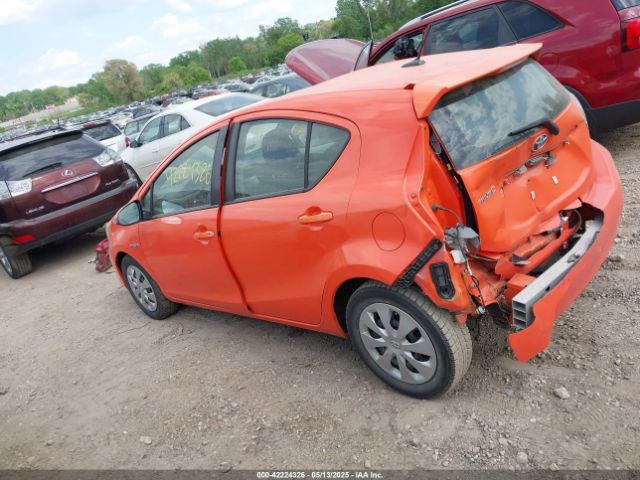 JTDKDTB35E1084842 Toyota Prius C Three