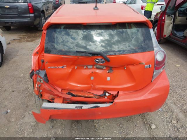 JTDKDTB35E1084842 Toyota Prius C Three