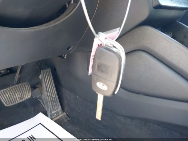 KM8J23A40LU166657 Hyundai TUCSON SE