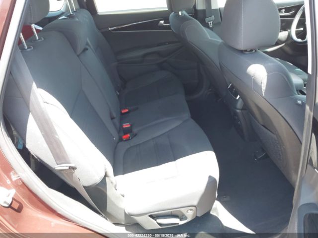 5XYPG4A51LG638039 KIA Sorento 3.3l S