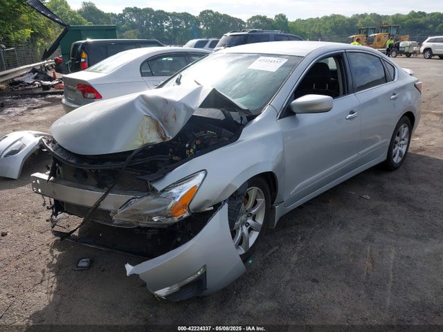Nissan Altima 2.5 S 2015 1N4AL3AP8FN869892 Image 2