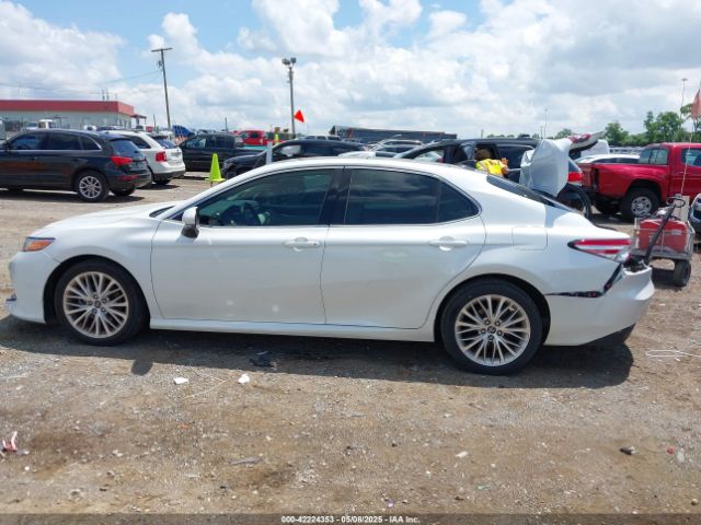 4T1B11HK2KU724975 Toyota CAMRY XLE