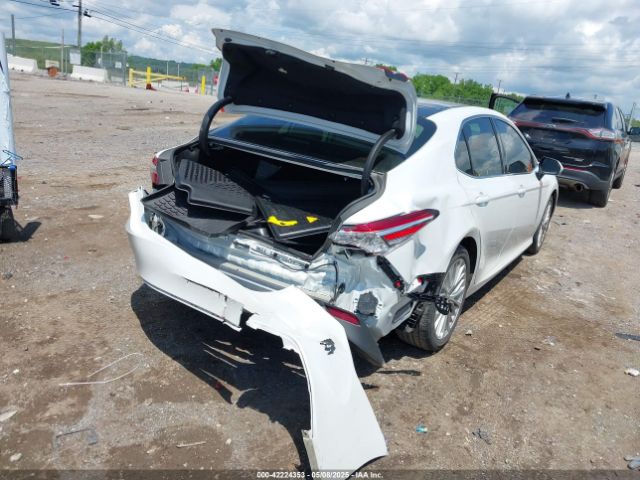 4T1B11HK2KU724975 Toyota CAMRY XLE