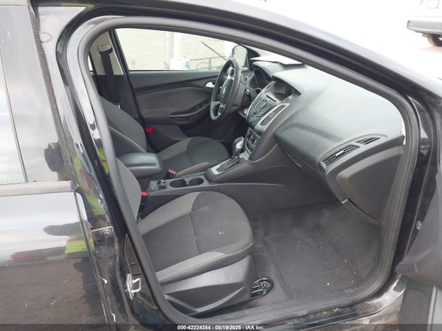 1FADP3K21EL348611 Ford FOCUS SE