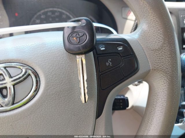 5TDJK3DC4ES076068 Toyota Sienna Le 7 Passenger