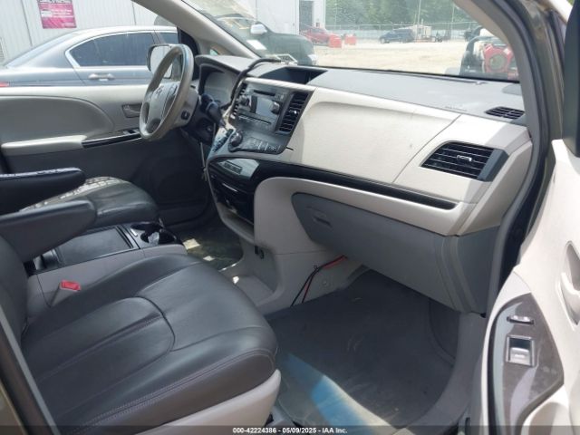 5TDJK3DC4ES076068 Toyota Sienna Le 7 Passenger