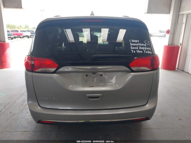 2C4RC1BG8LR115860 Chrysler Pacifica Touring L