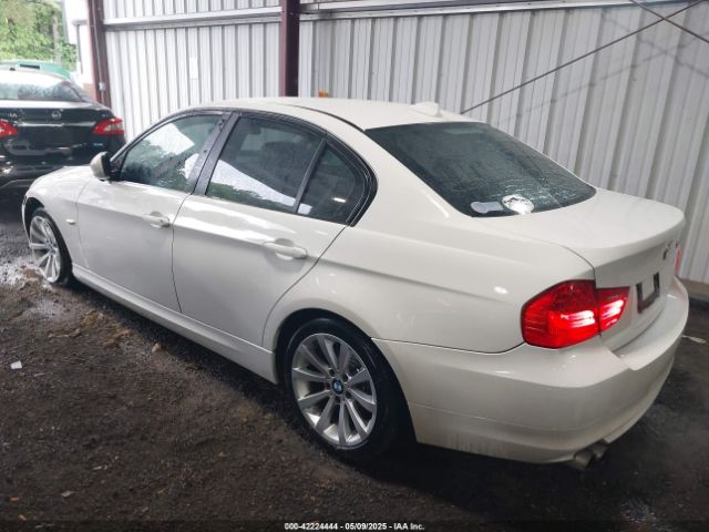 2011 BMW 328I WBAPH7G56BNN06470 Photo 2