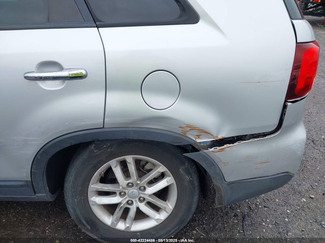 5XYKT3A61EG526563 KIA SORENTO LX