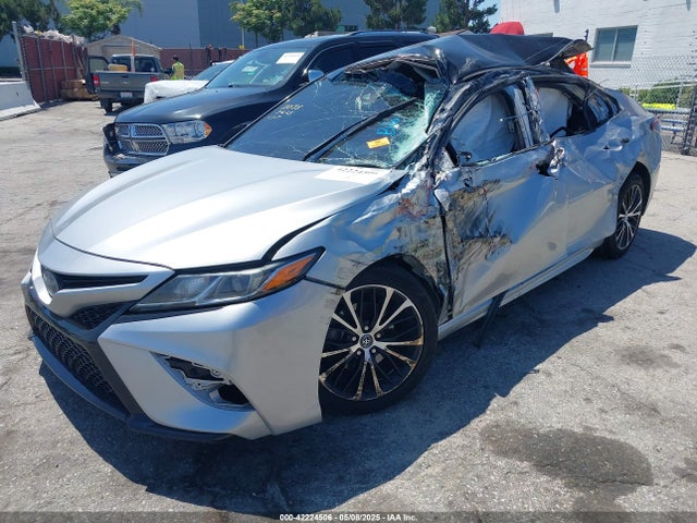 4T1B11HK2JU526038 Toyota CAMRY SE