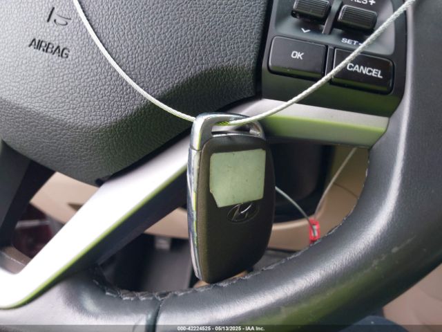 KM8J3CA43HU533913 Hyundai Tucson Se Plus
