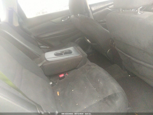 5N1AT2MV0GC891165 Nissan ROGUE SV