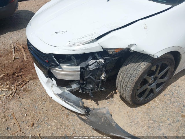 1C3CDFAA2GD578586 Dodge DART SE