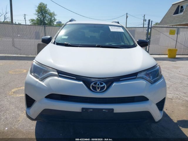 JTMBFREV1GJ084432 Toyota RAV4 LE